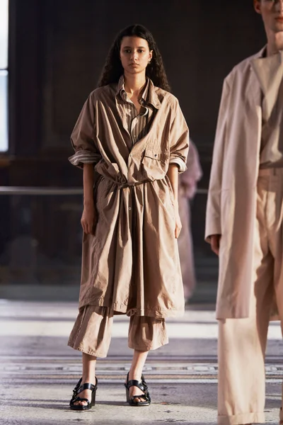 Look 14